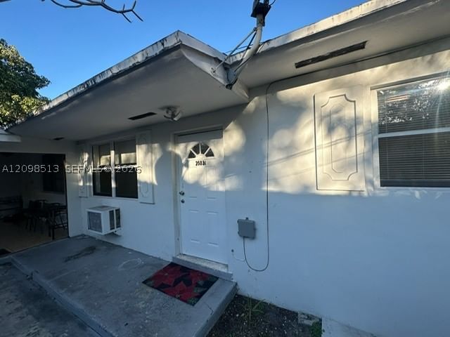 2501 NE 184th Ter