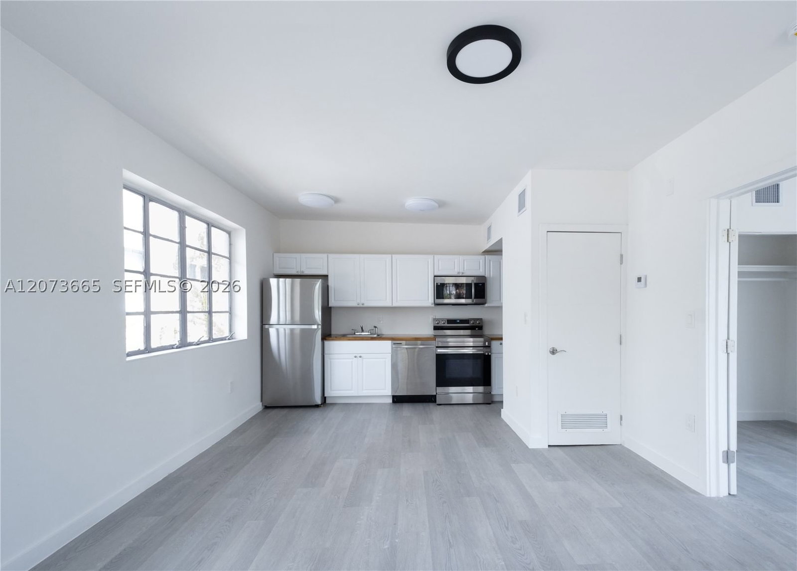 423 NE 71st St