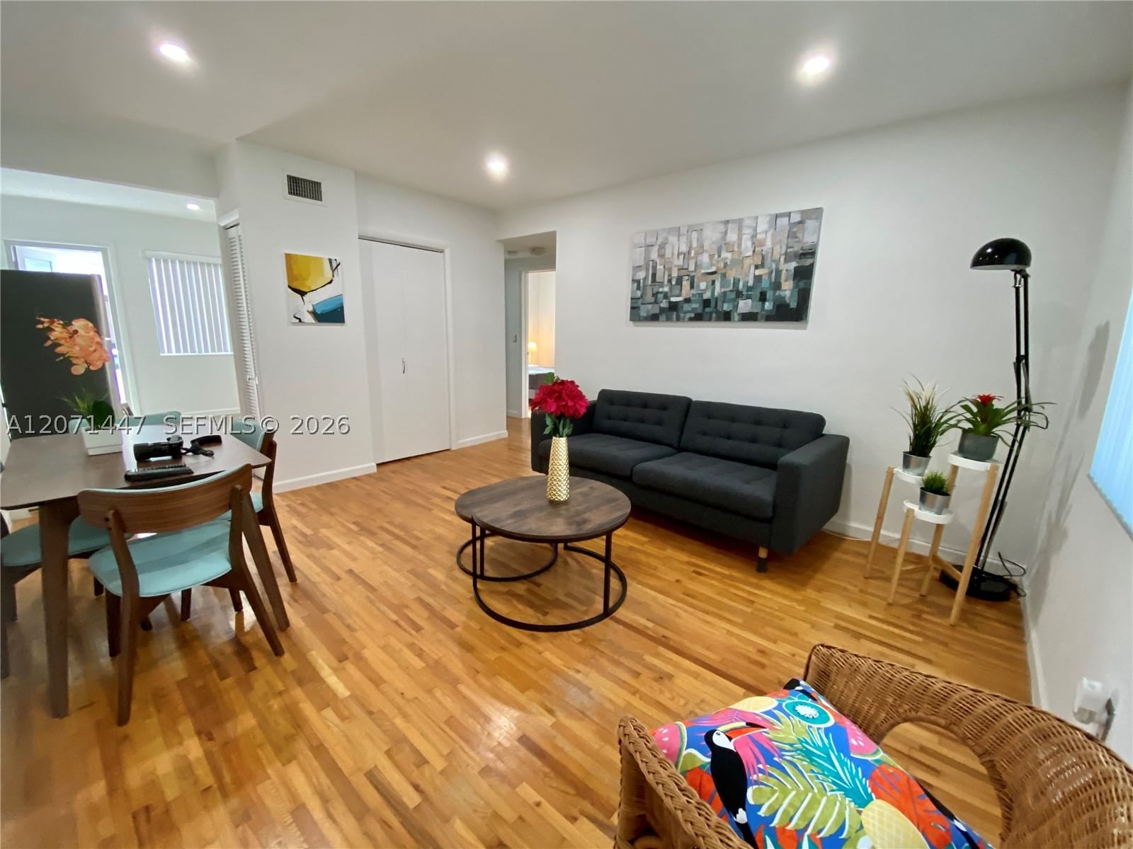215 Antilla Ave