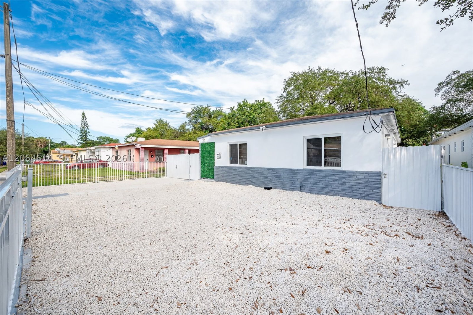 5505 NW 5th Ct