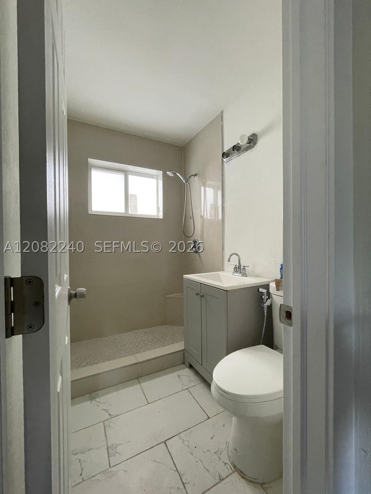 2142 NW 27th St