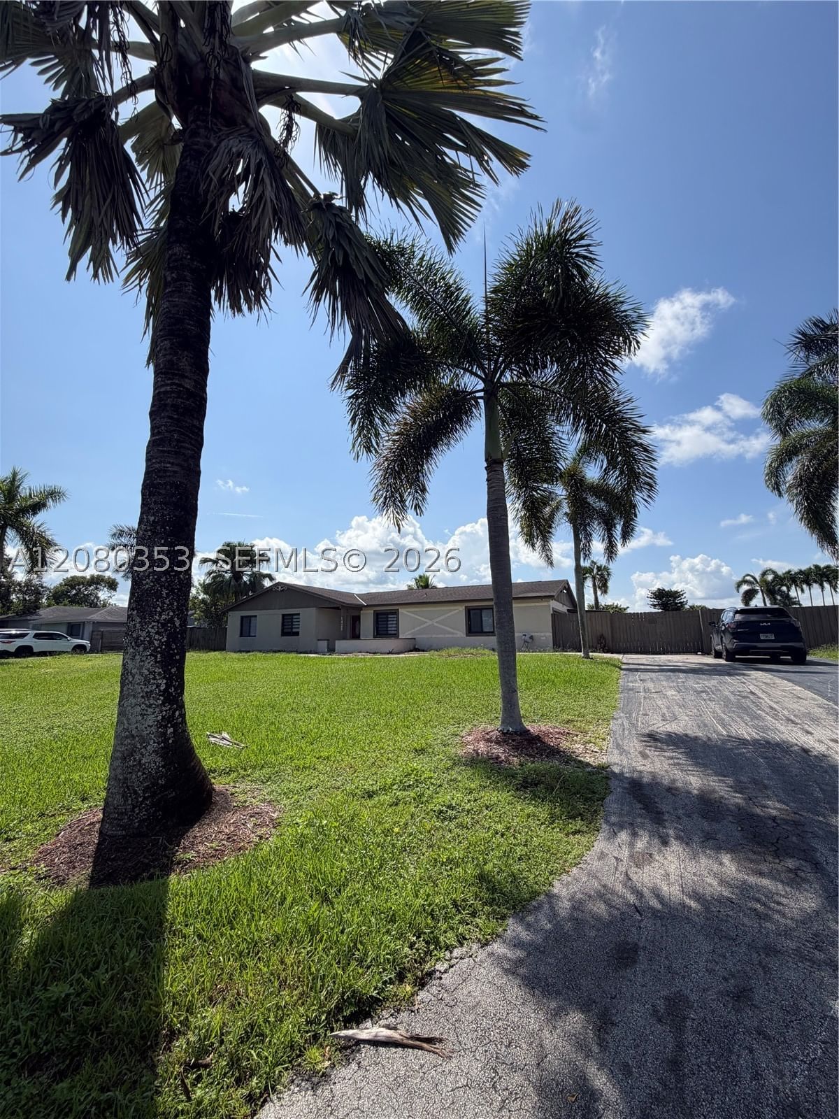 1422 NW 20th St