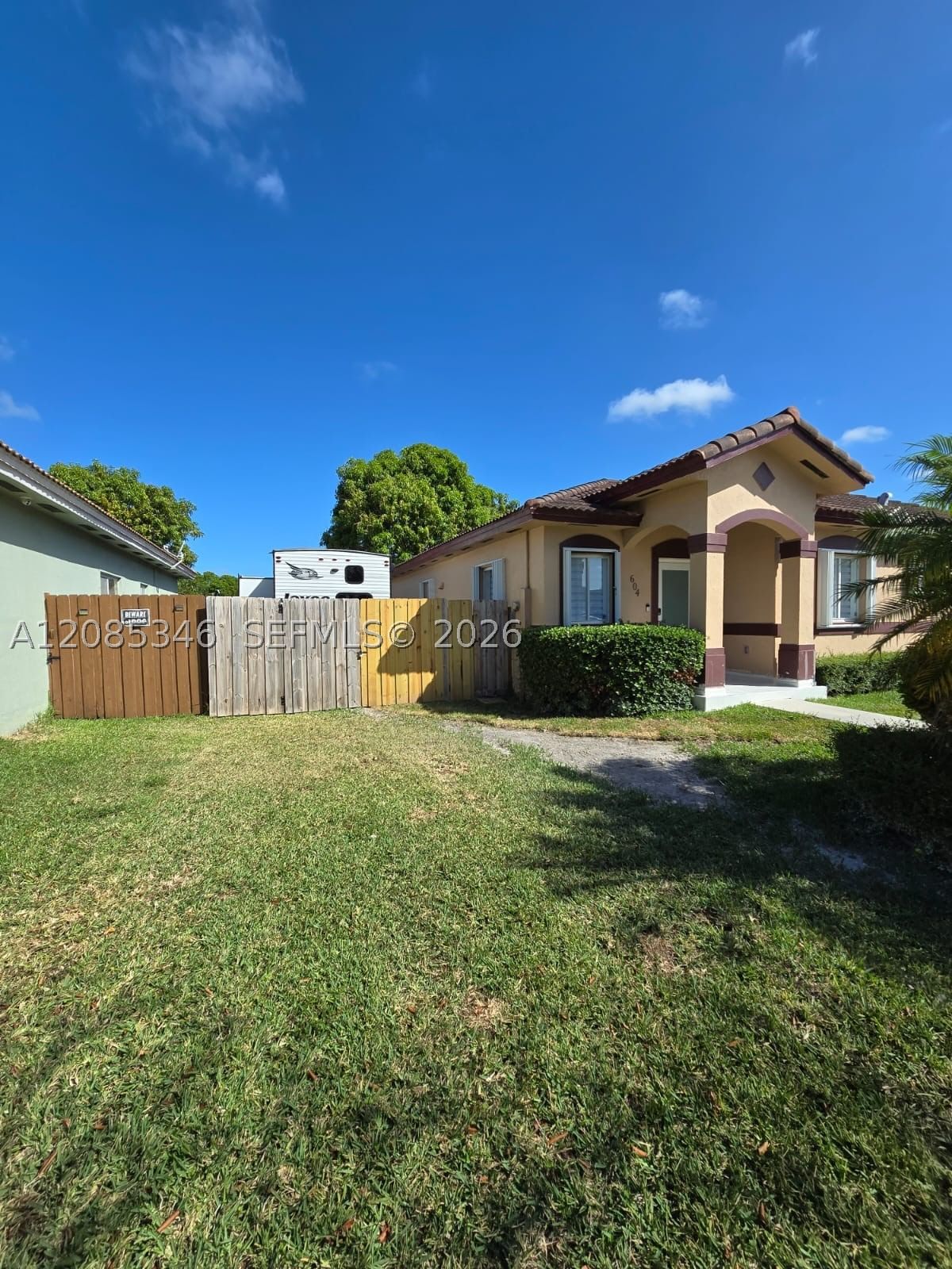 604 SE 12th Ter