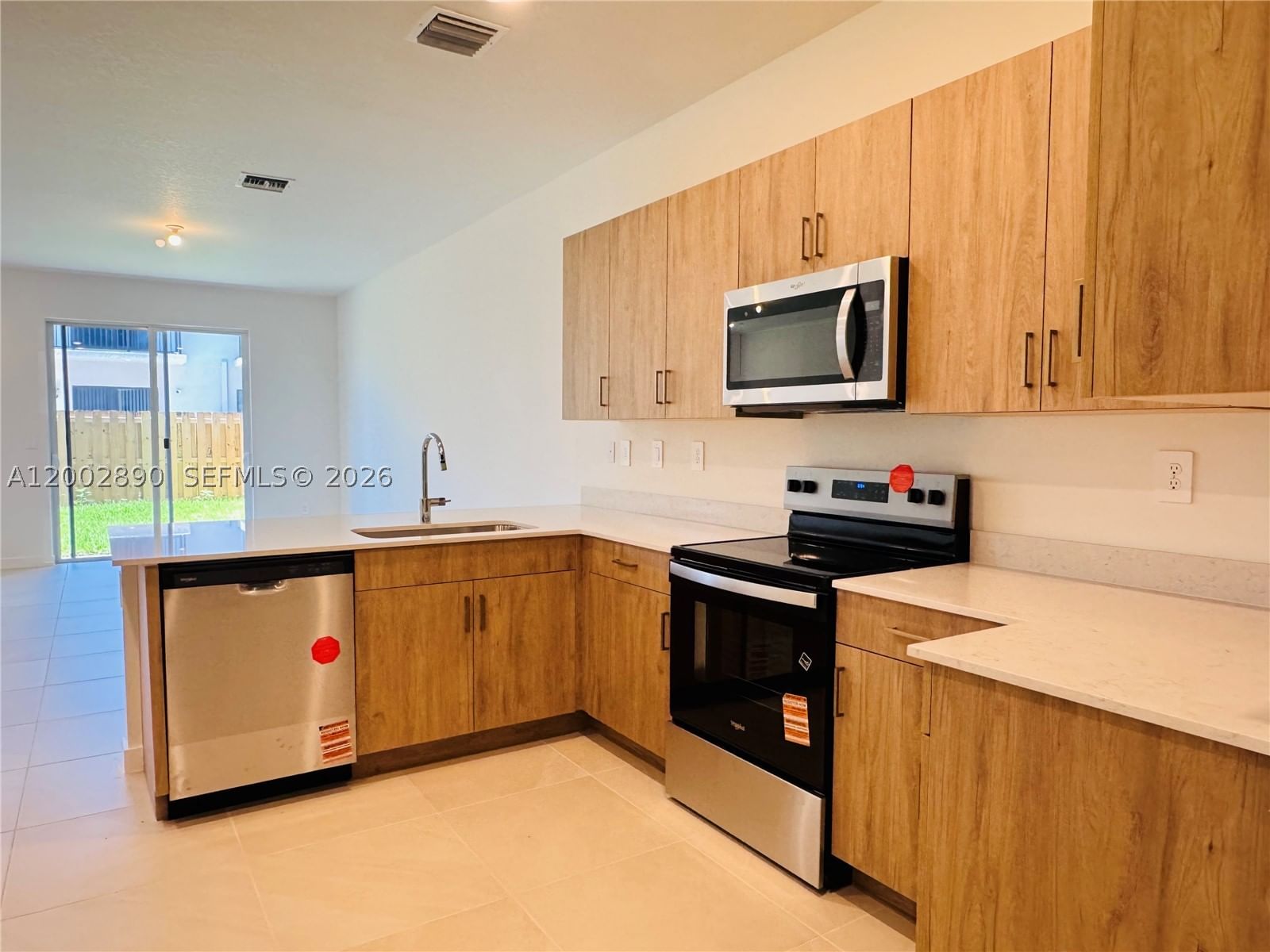 178 NE 14th St