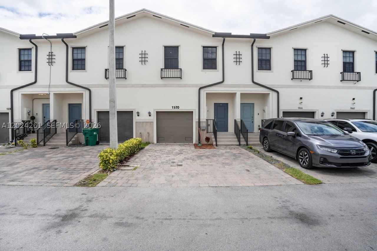 1170 SW 7th Ct