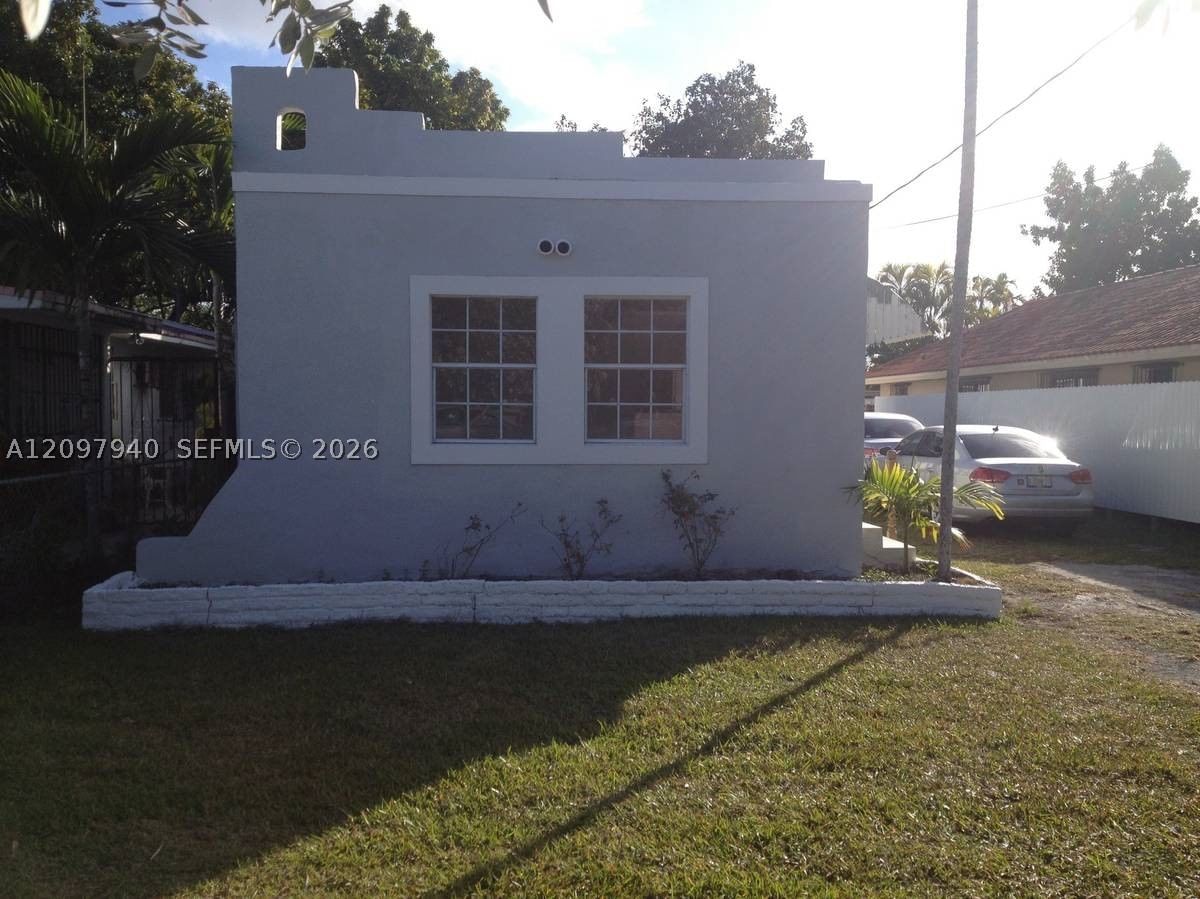 2143 SW 62nd Ave