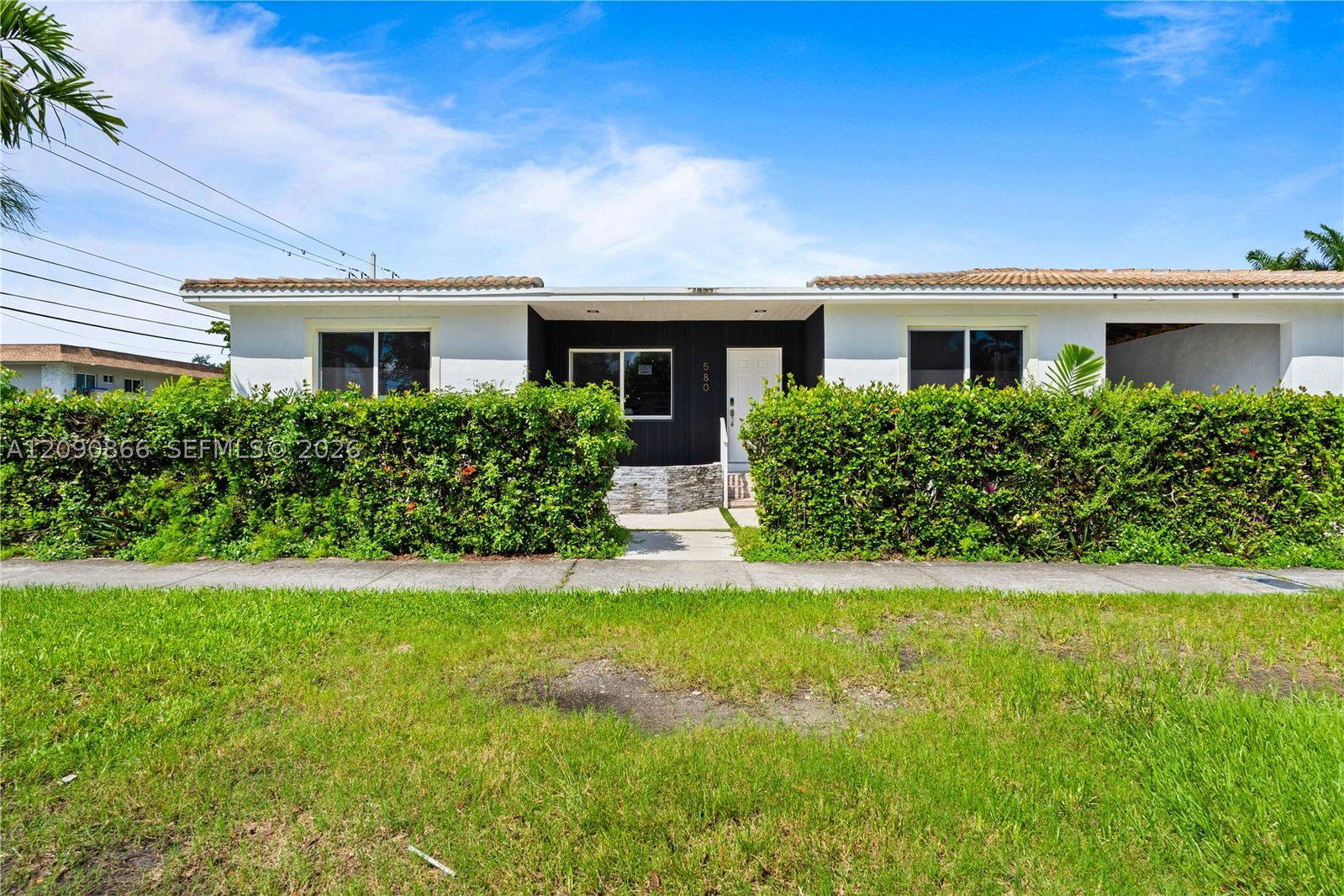 580 Lee Dr
