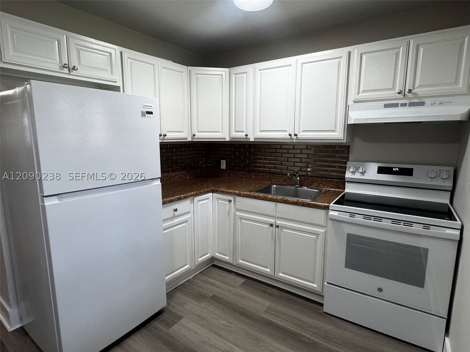 1345 W 28th St