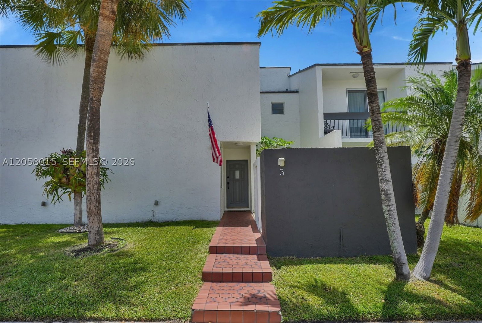 9177 Fontainebleau Blvd