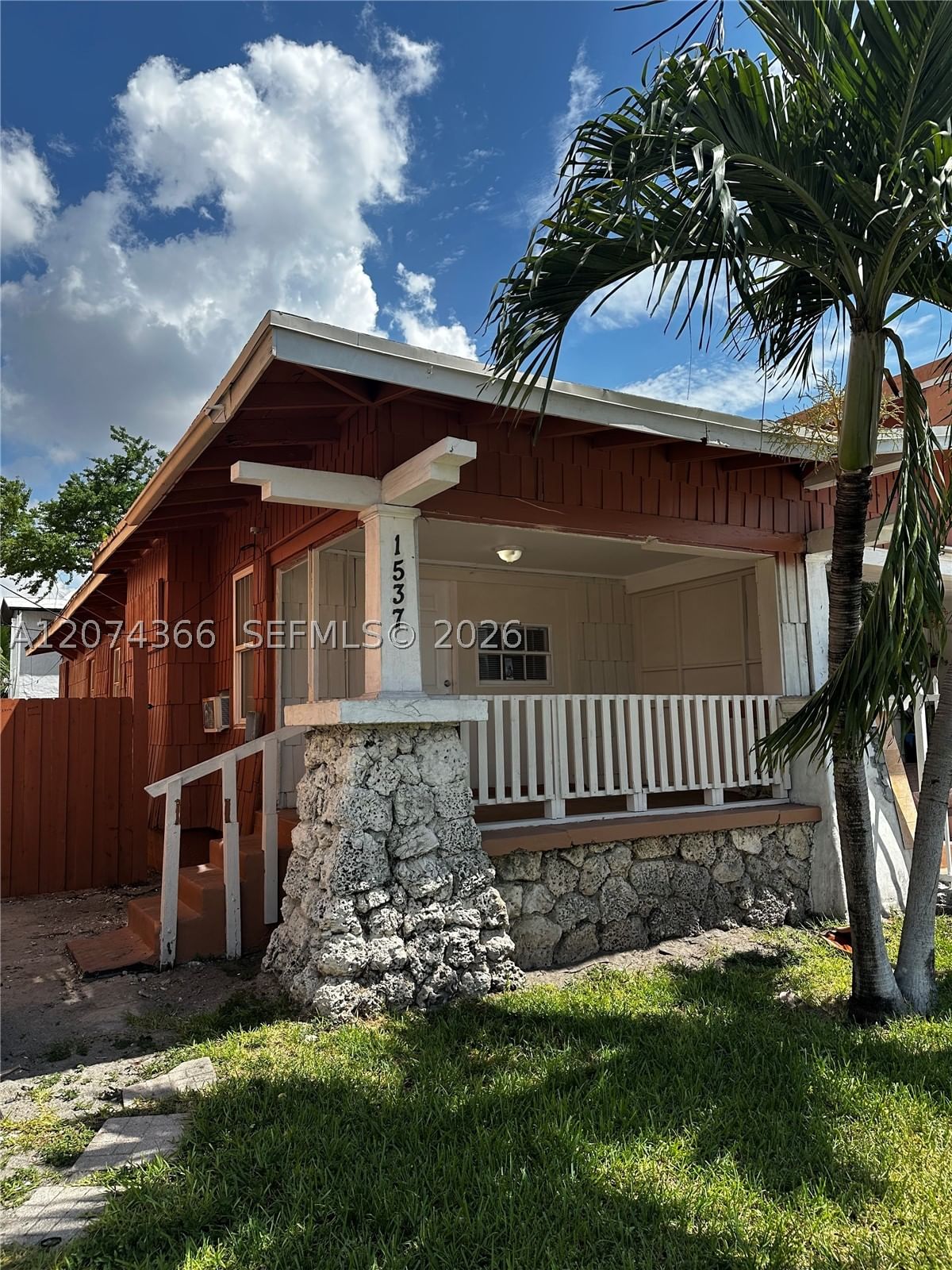 1545 NW 1st St
