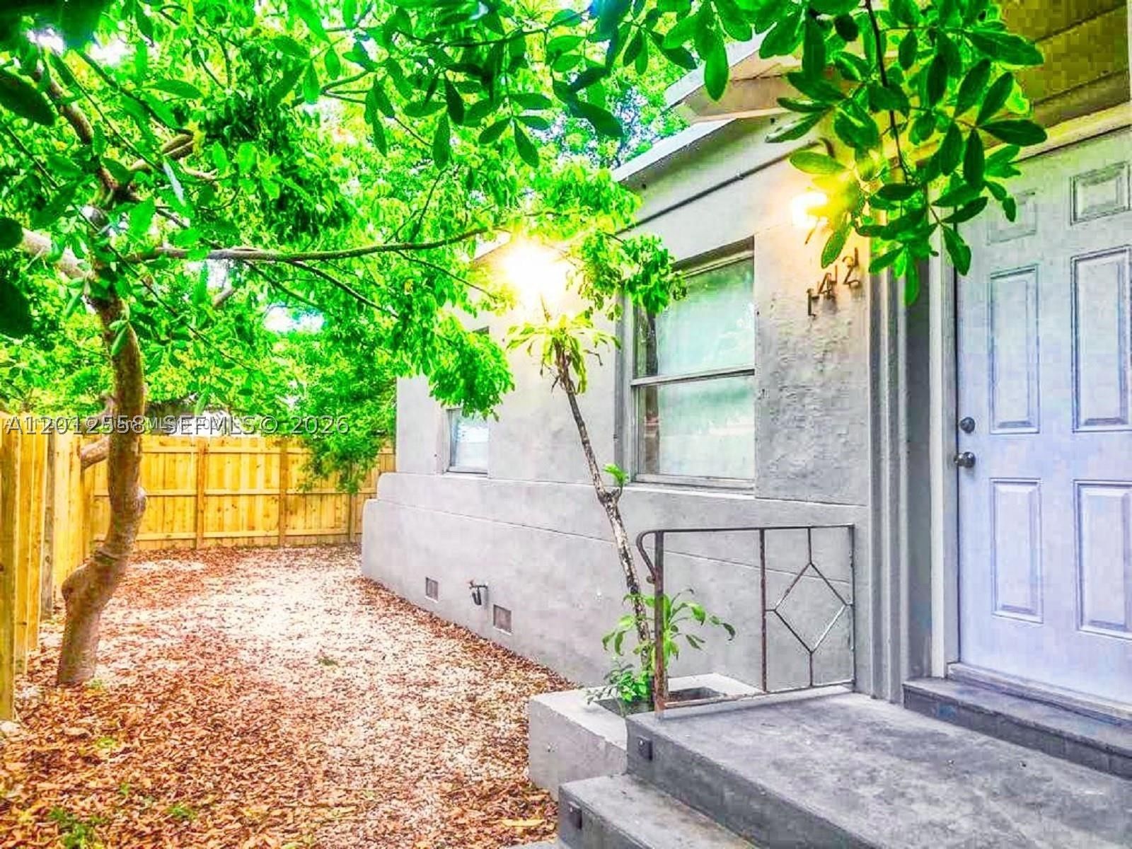 142 NE 56th St