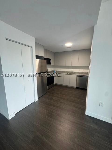 2675 NW 87th St
