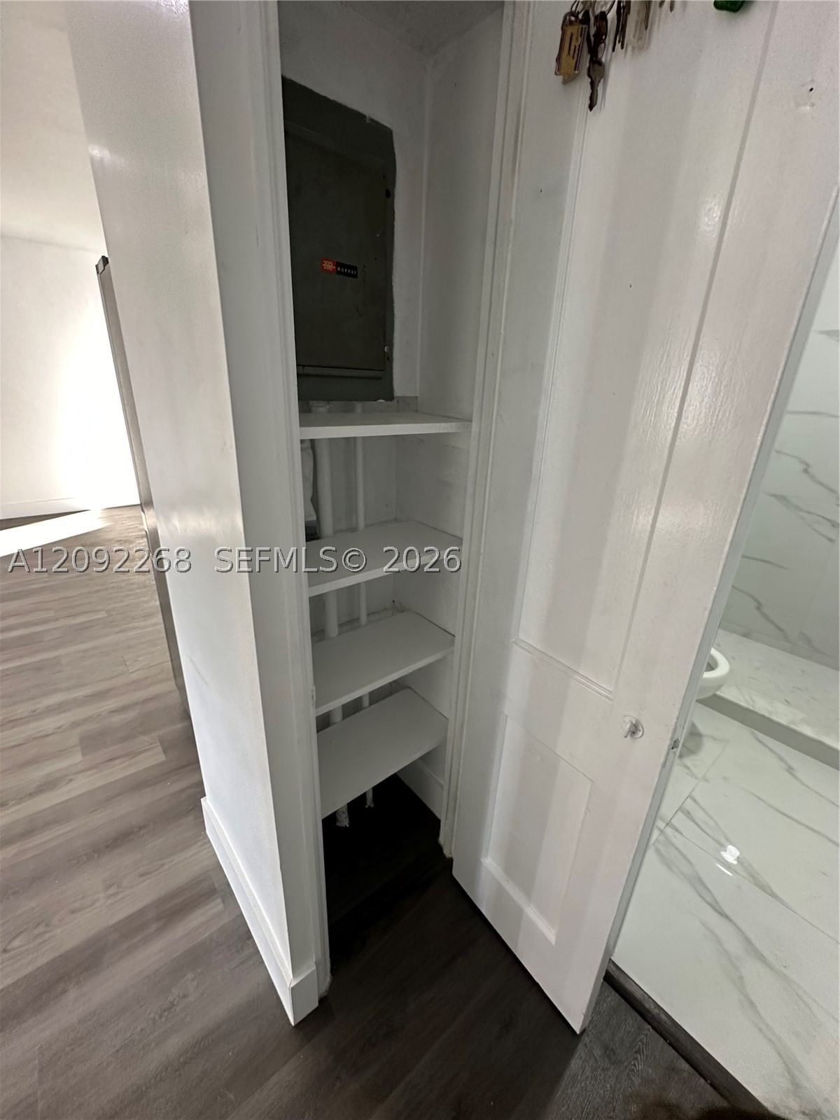 Photo 8