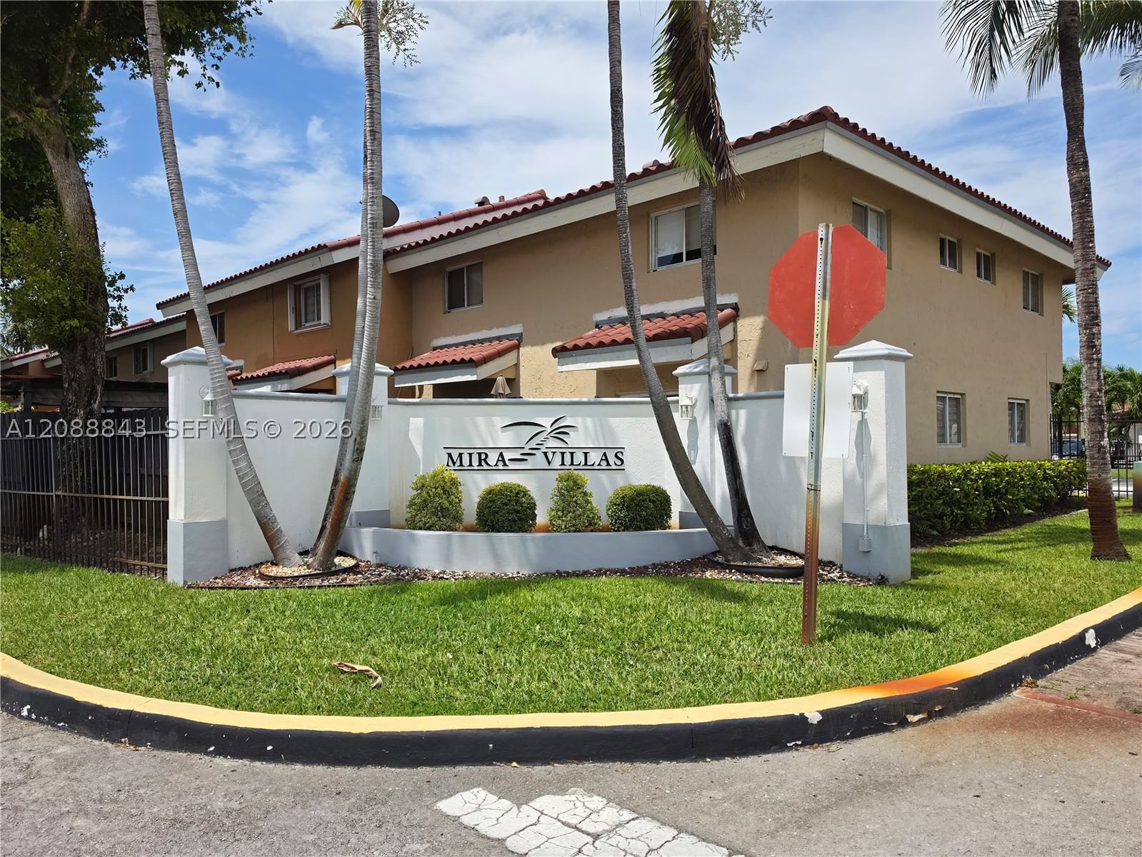 560 NW 82nd Pl