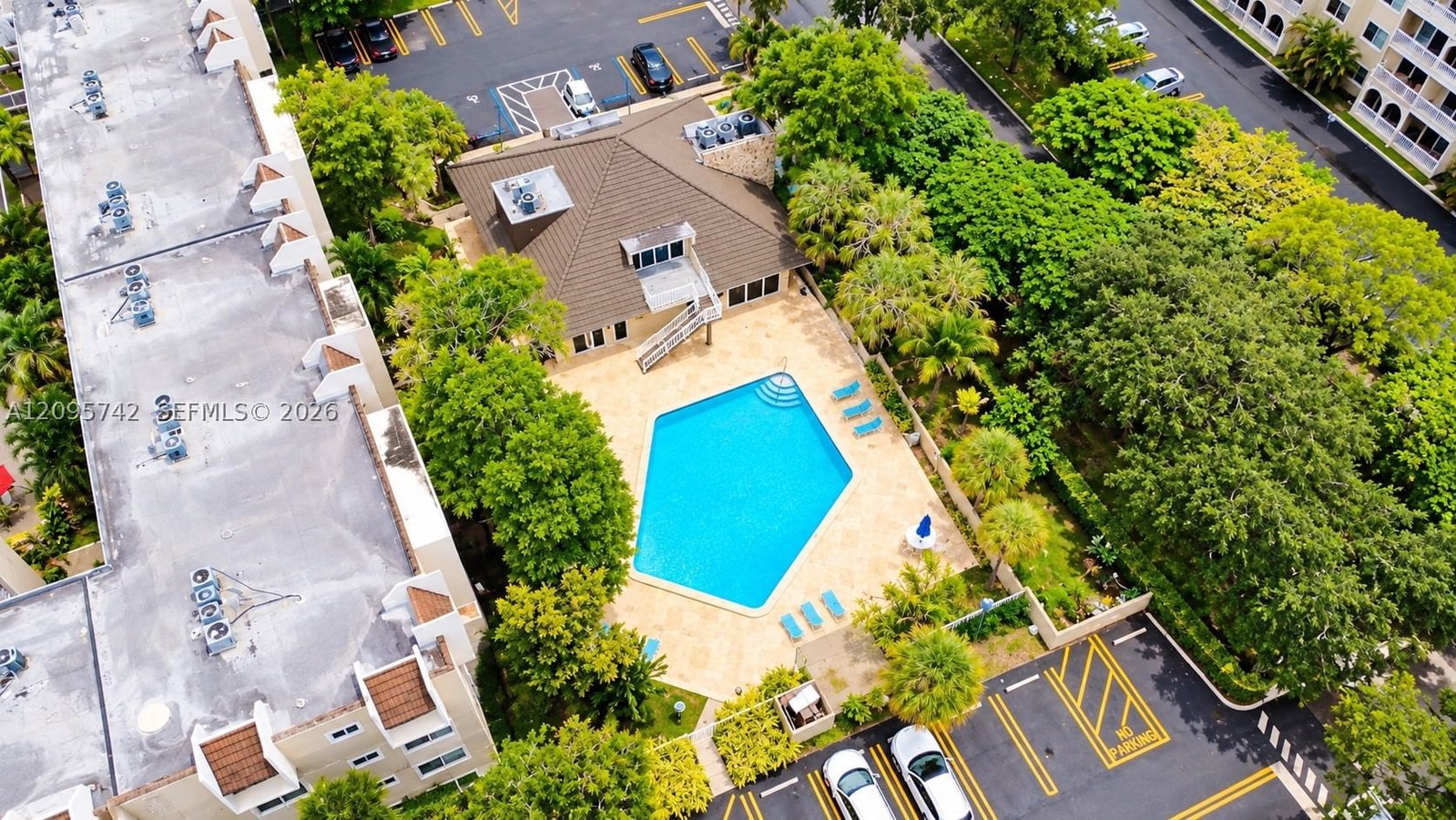 8103 Camino Real