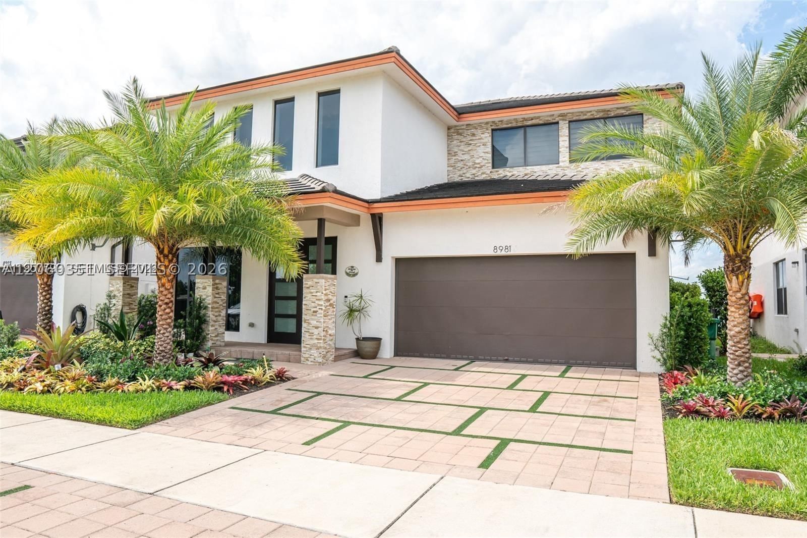 8981 NW 154th Ter