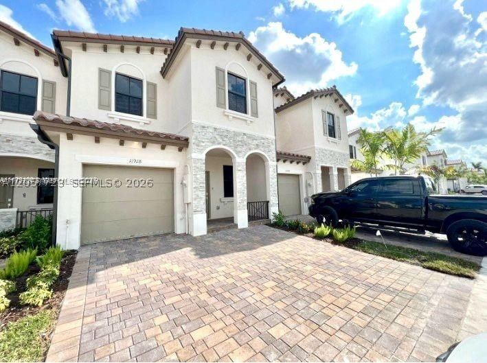11928 SW 244 Ln