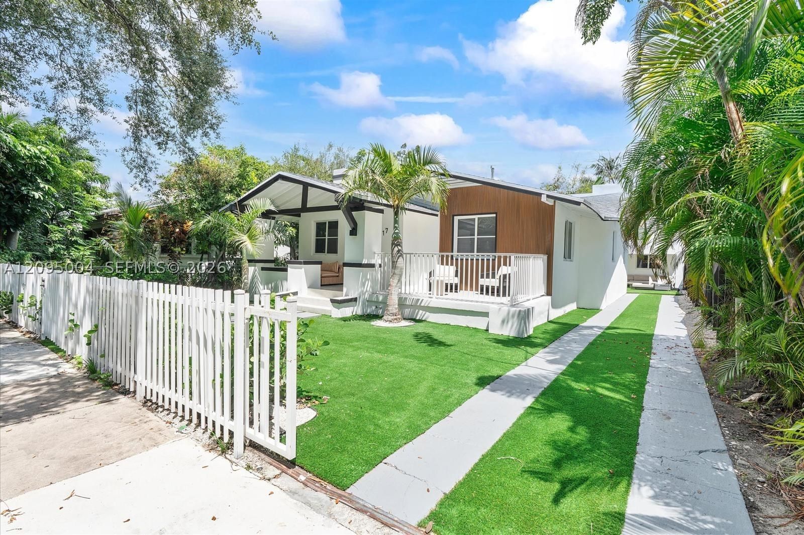 117 NE 48th St