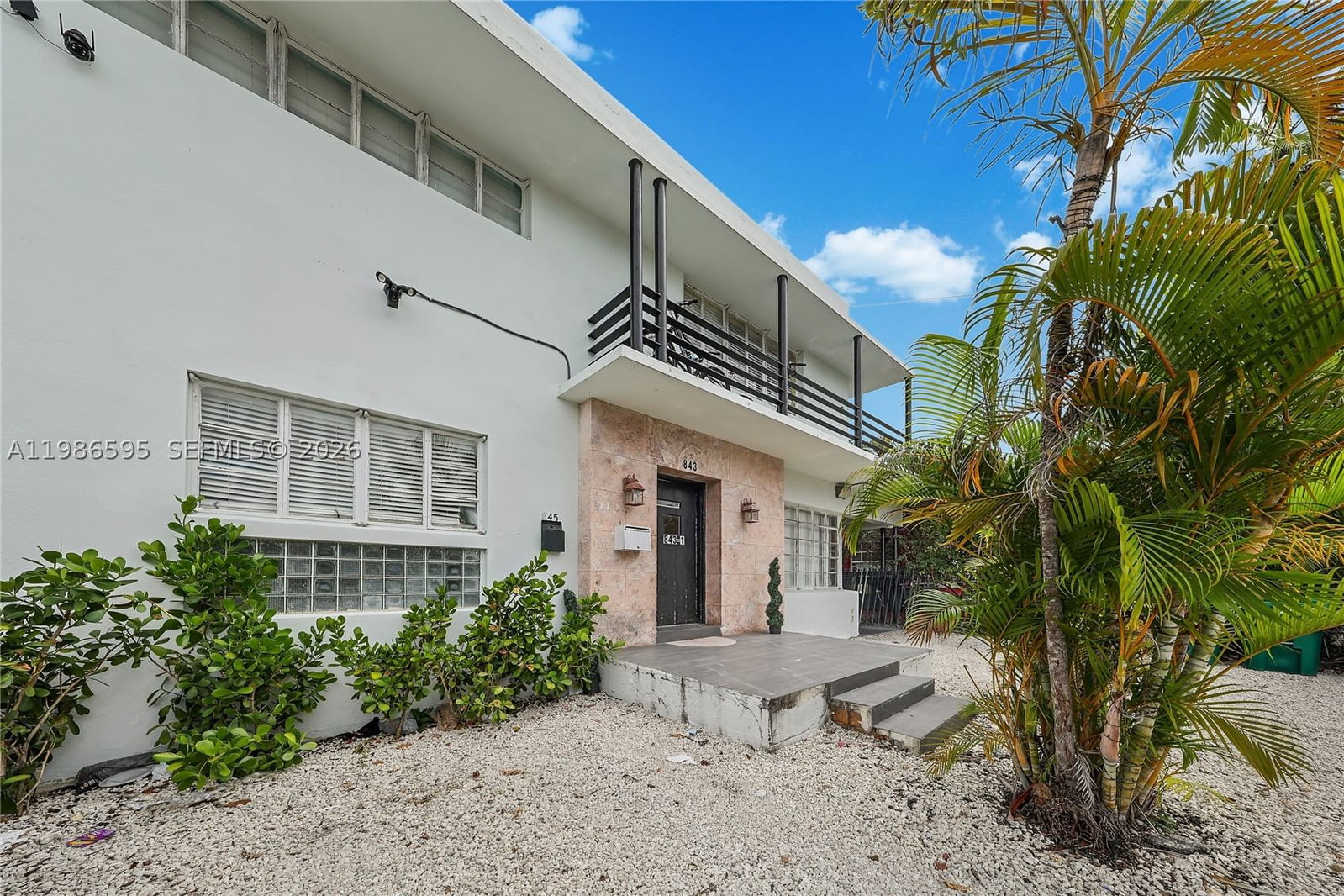 843 NW 3rd St