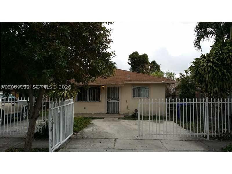 1336 NW 25th St