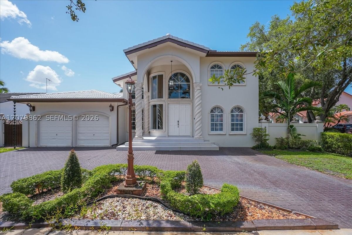8254 NW 165th St