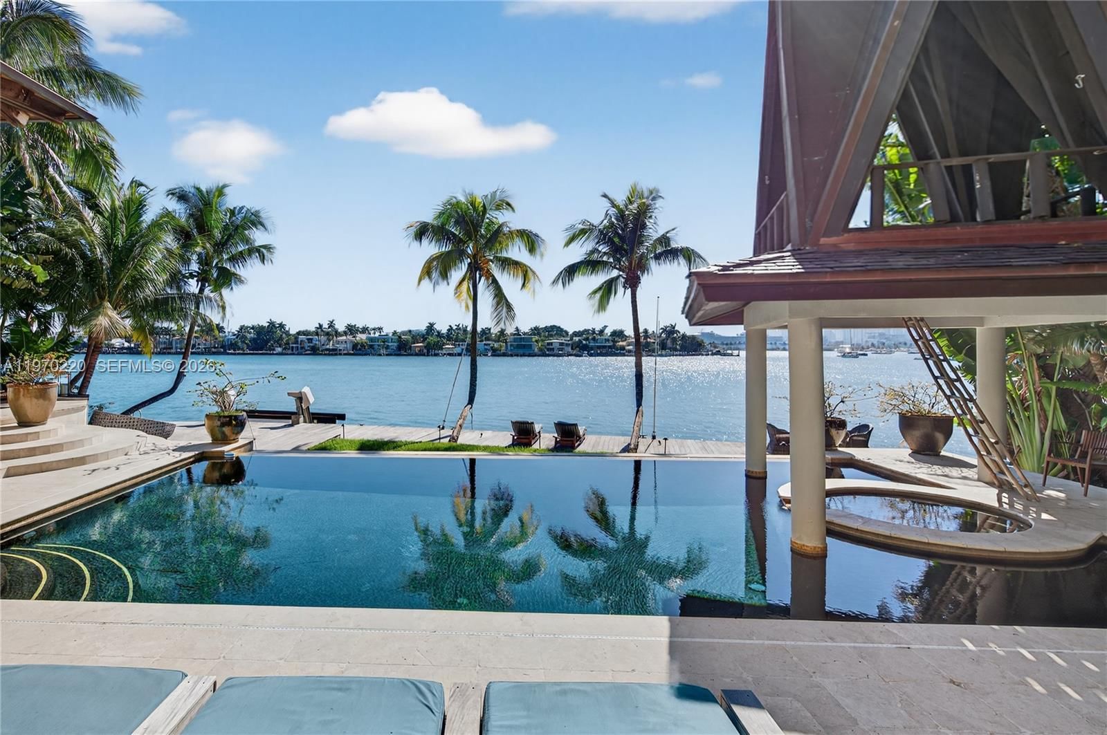 14 W San Marino Dr