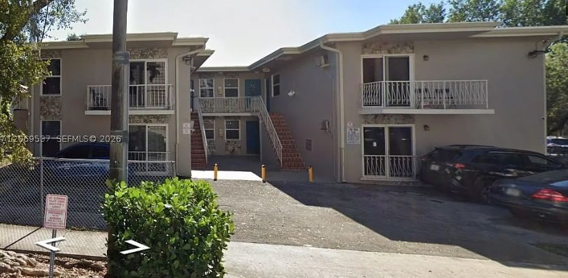 1380 SW 2nd St