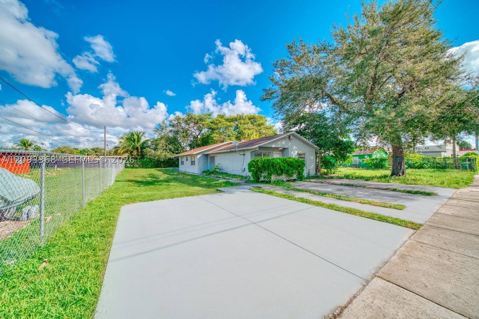 757 NW 95th Ter