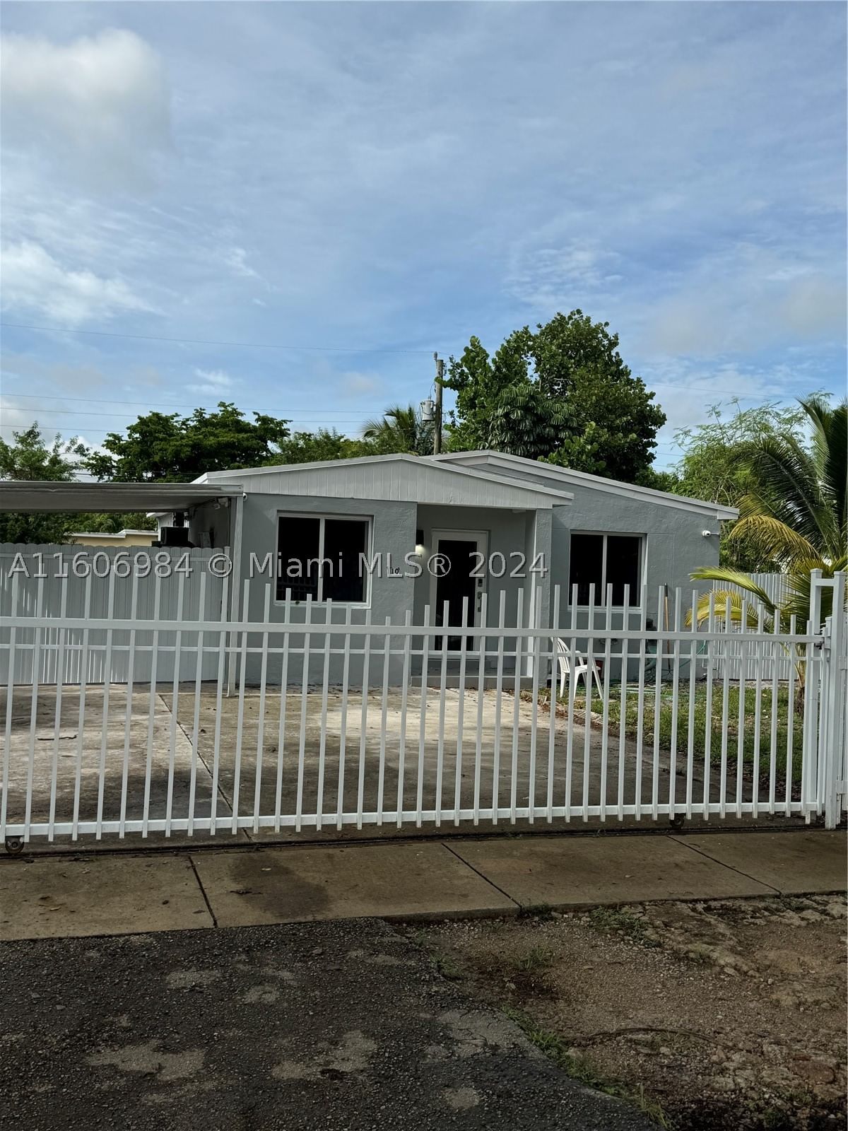 110 NW 120th Ter