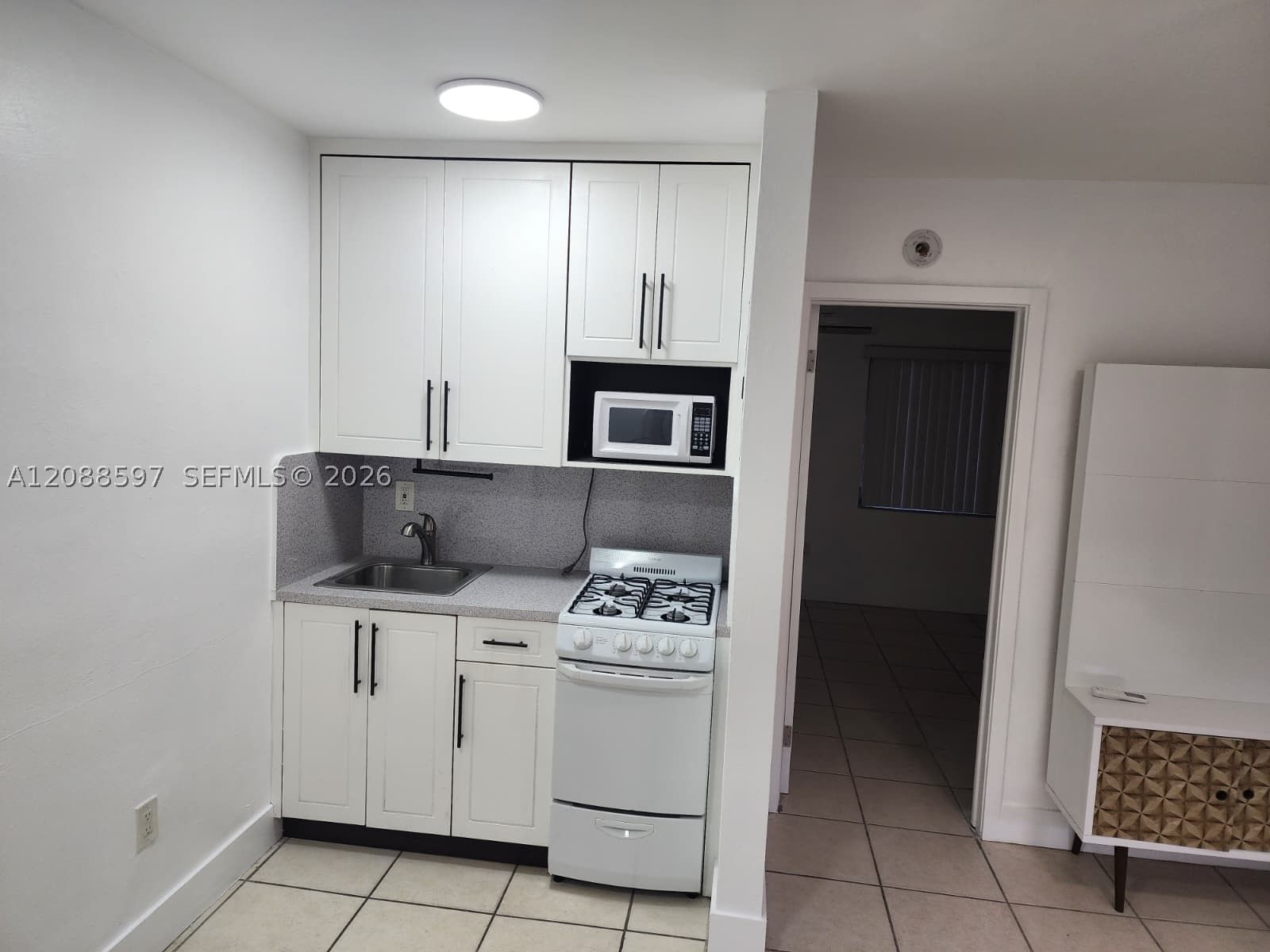 443 SW 4th Ave