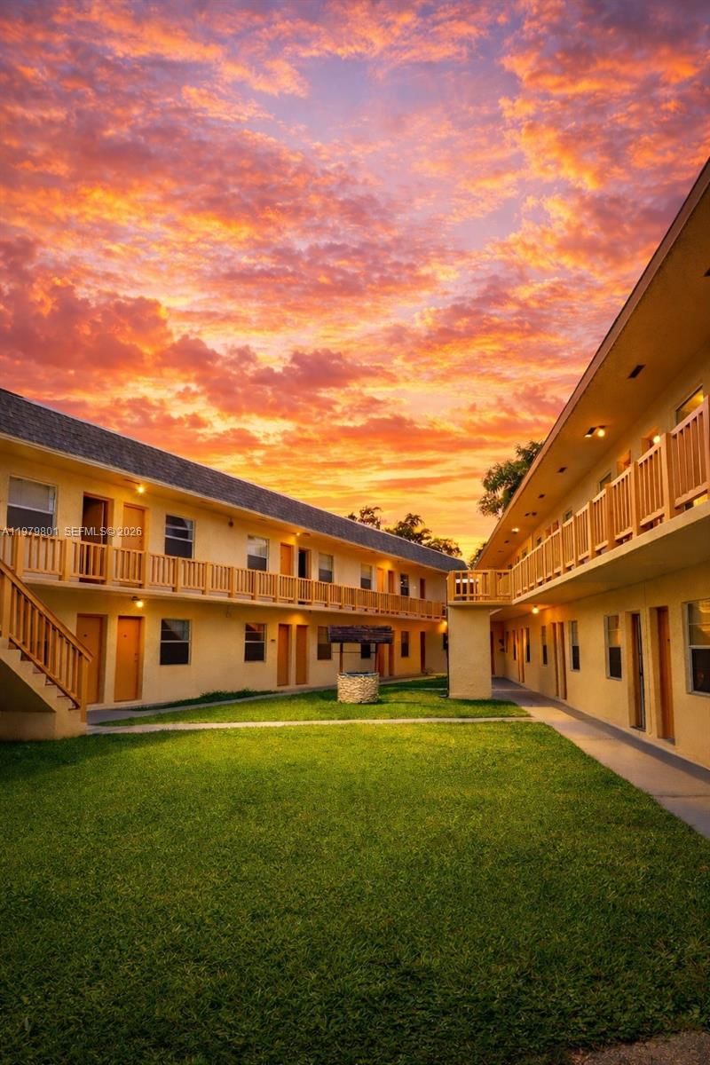 1077 NW 45th Ave