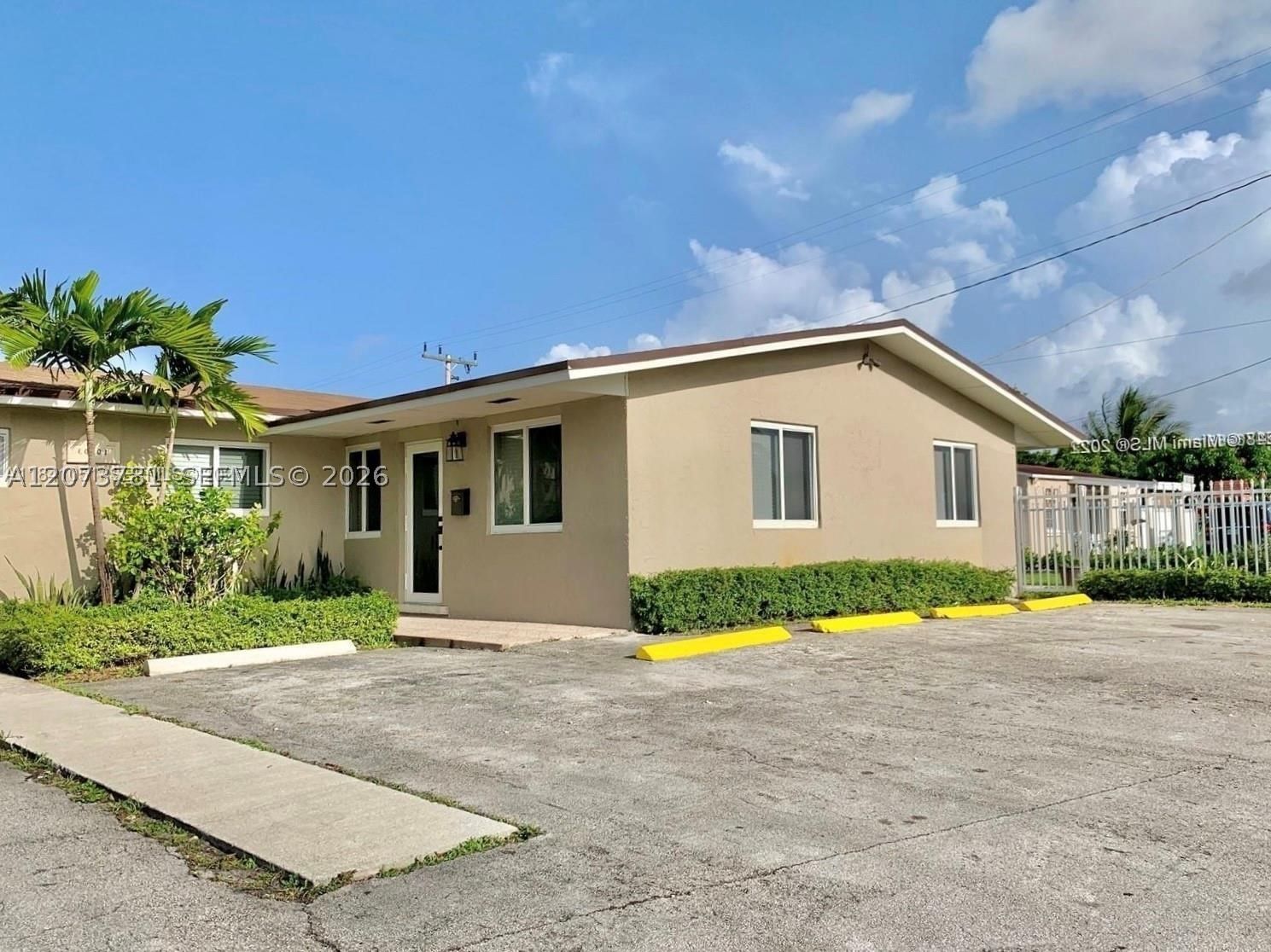10302 NW 35th Ct