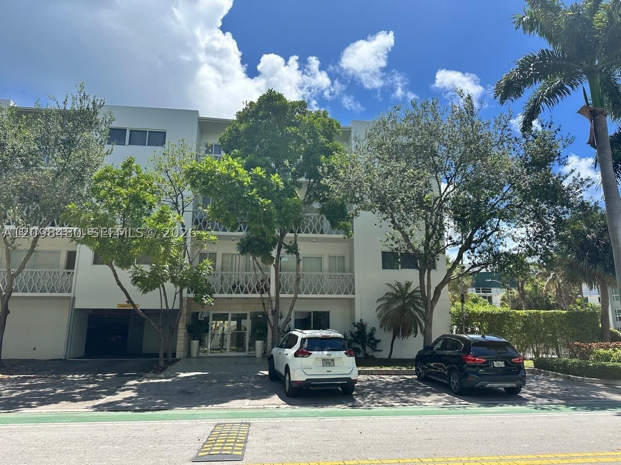 10001 W Bay Harbor Dr