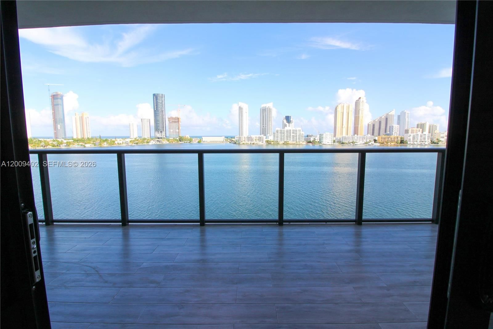 Prive - 5000 Island Estates
