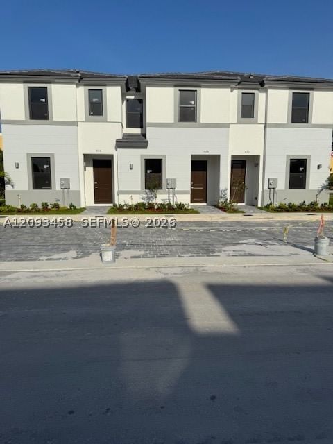1027 NW 1st Ave