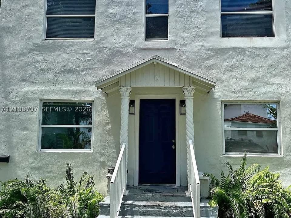 2111 SW 14th Ter