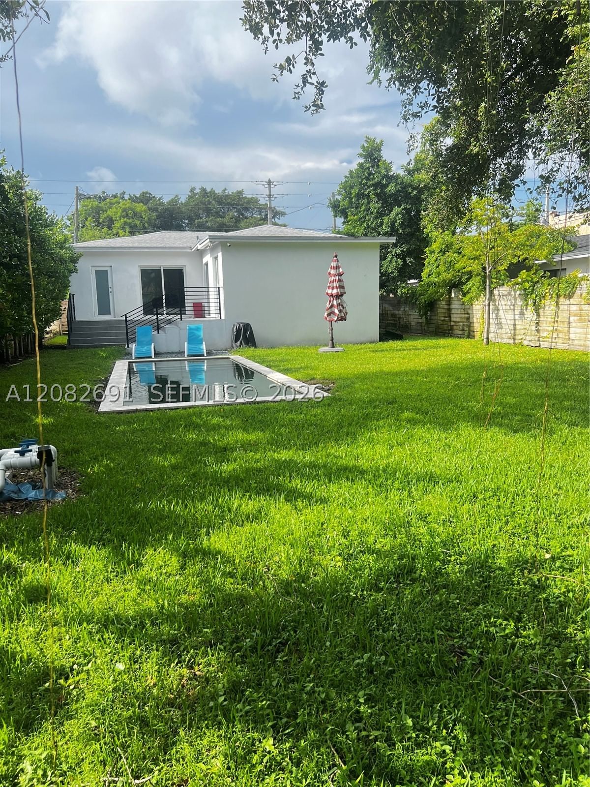 15 NW 52nd St