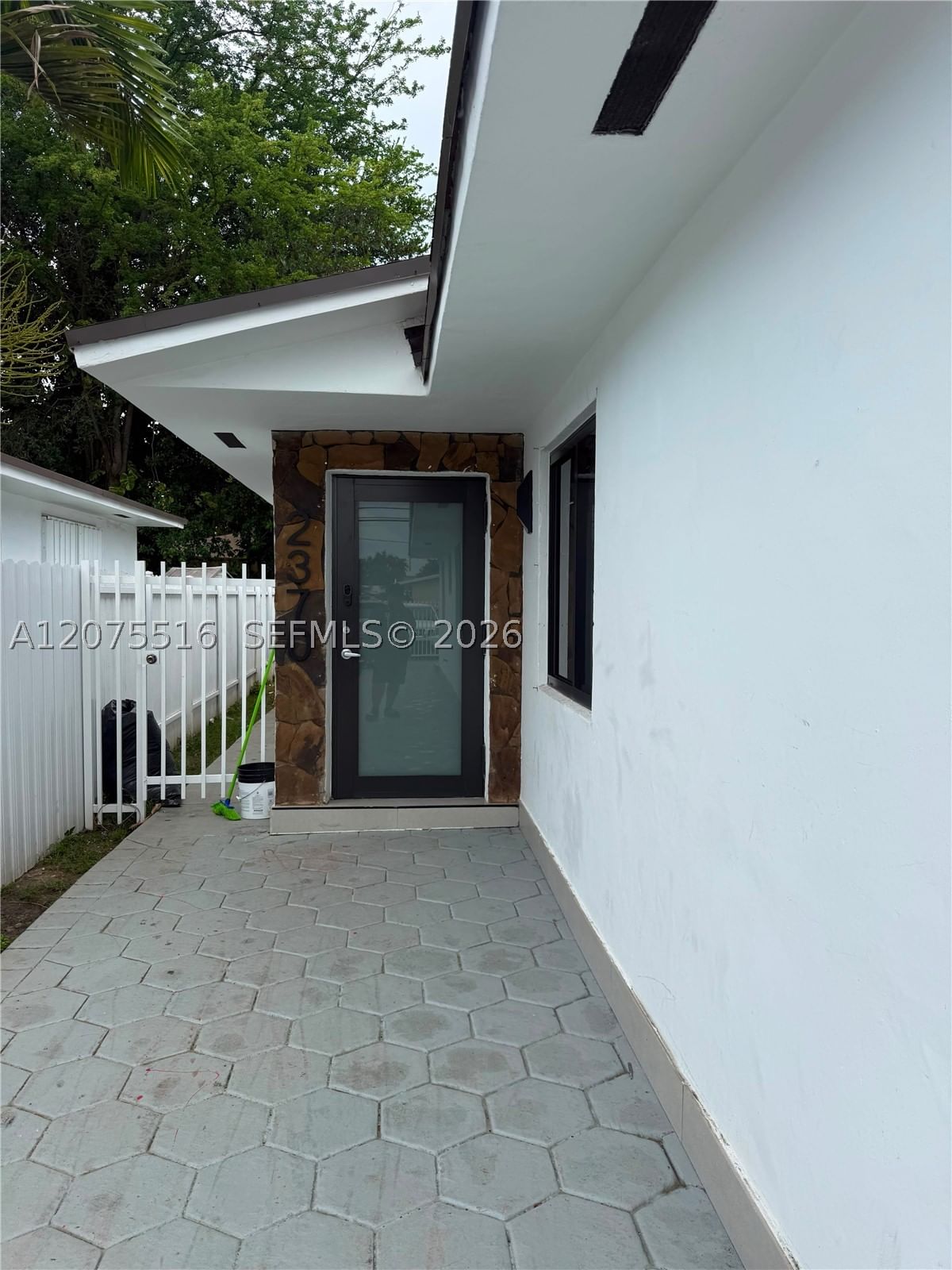 2370 NW 33rd St
