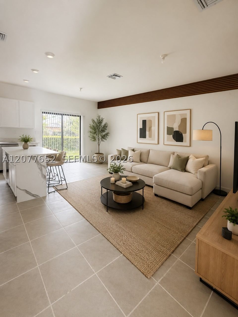 813 SW 11th Ter