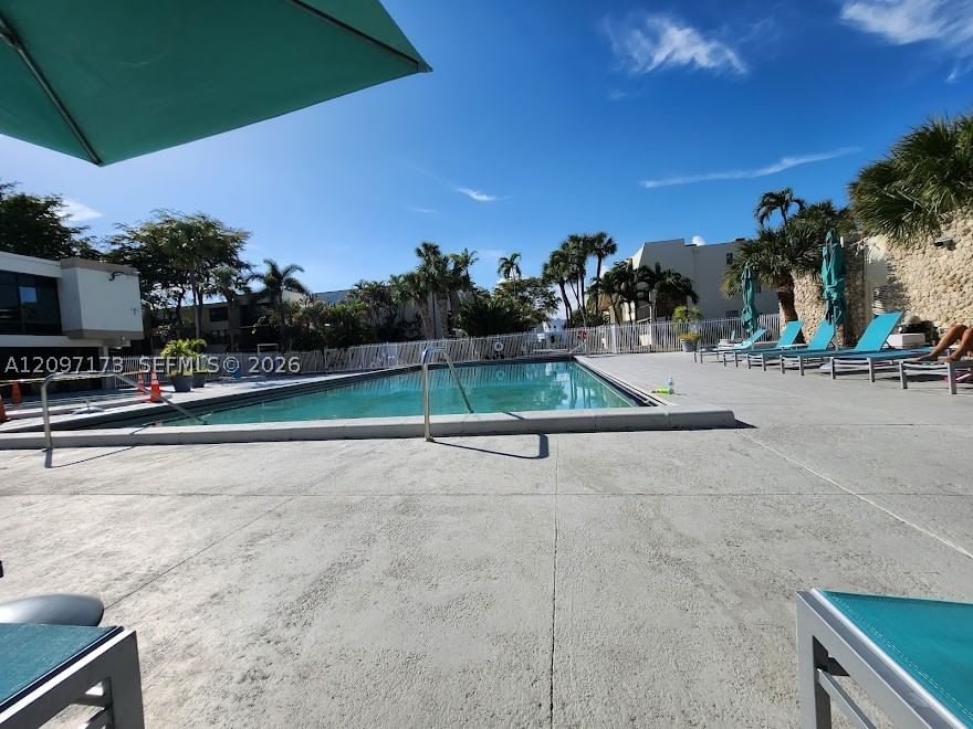 20200 W Country Club Dr