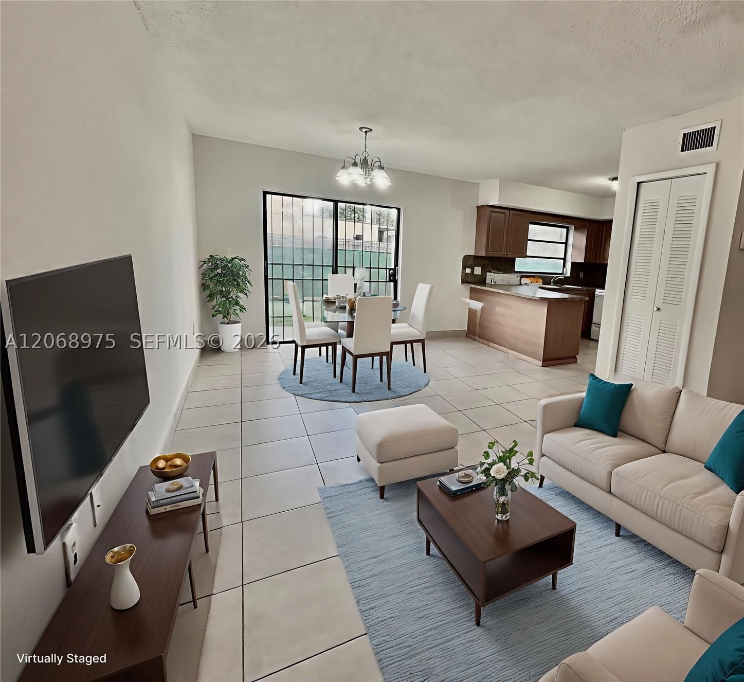 1095 W 37th St