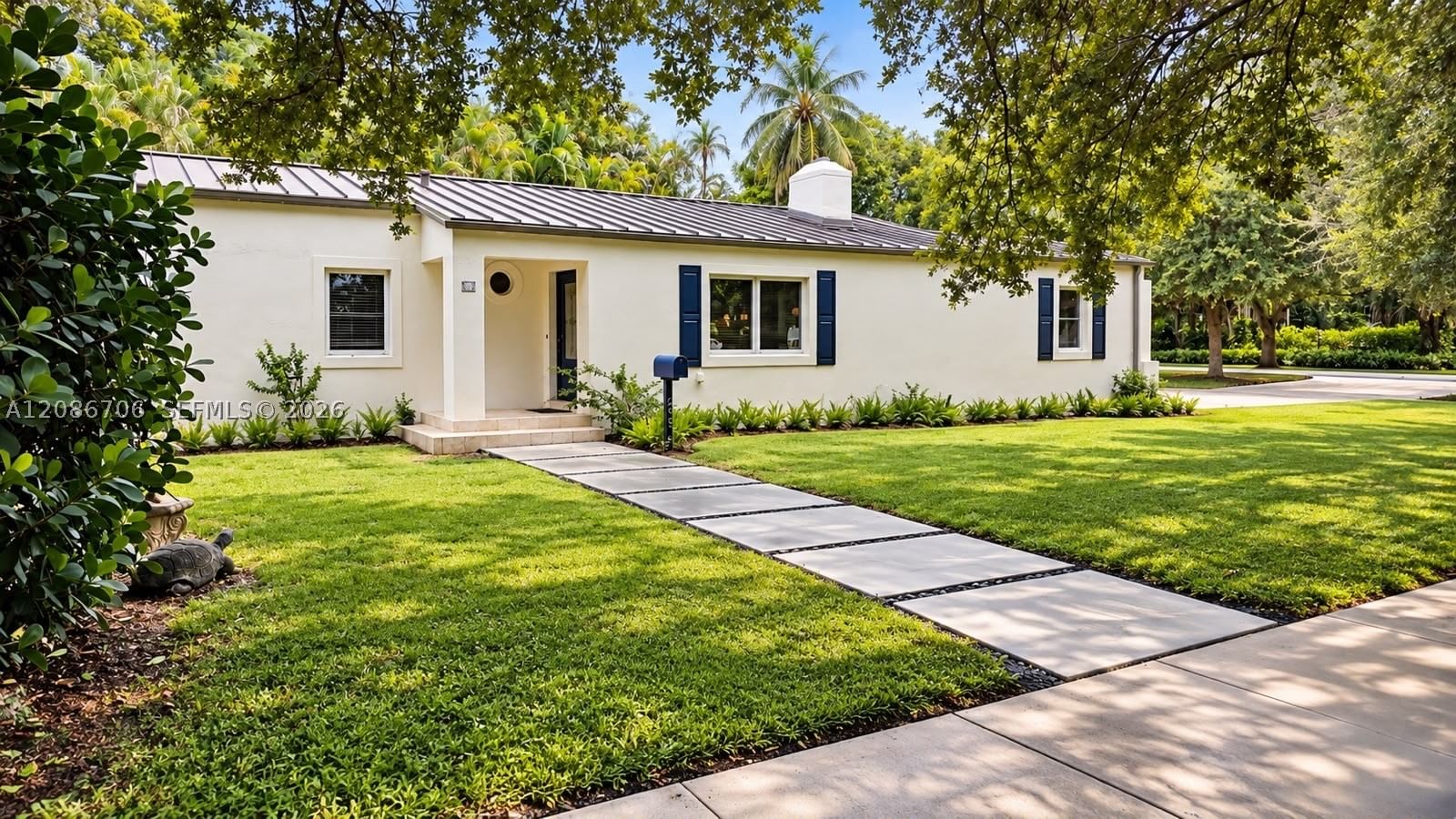 295 De Leon Dr