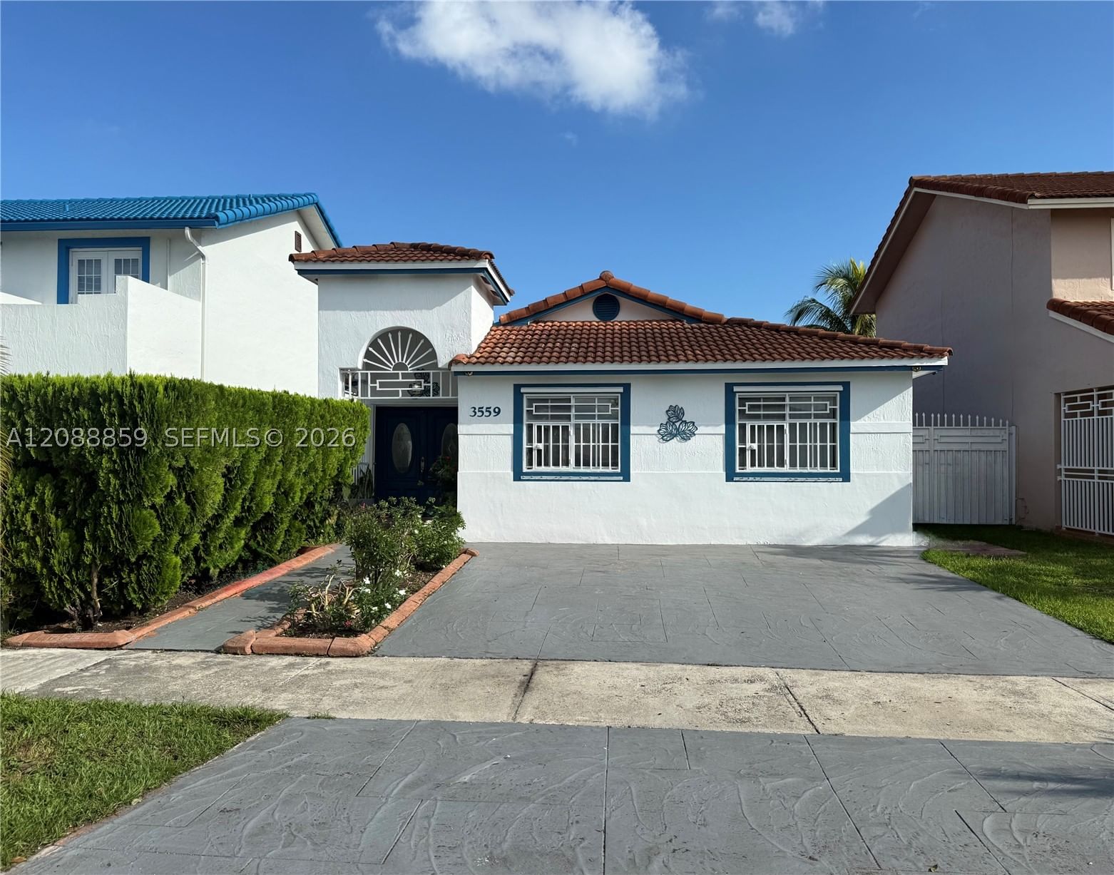3559 W 71st Ter