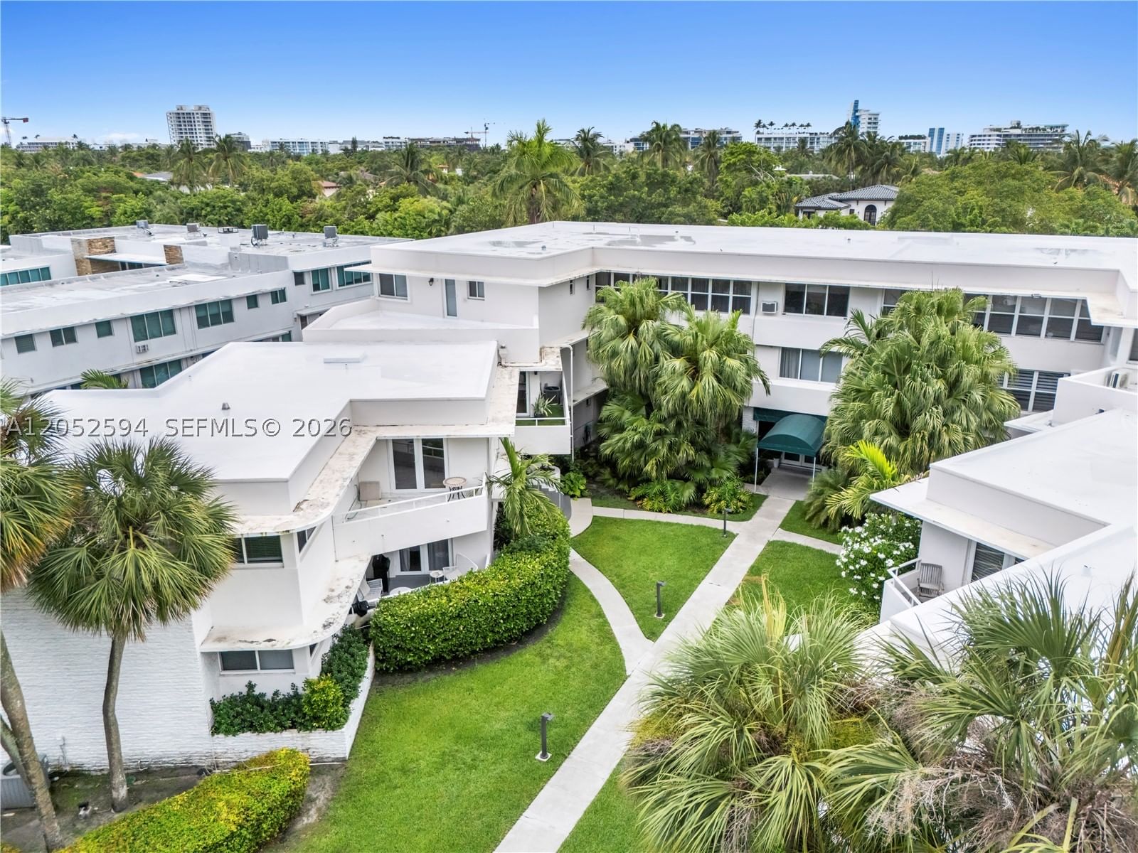 10190 Collins Ave
