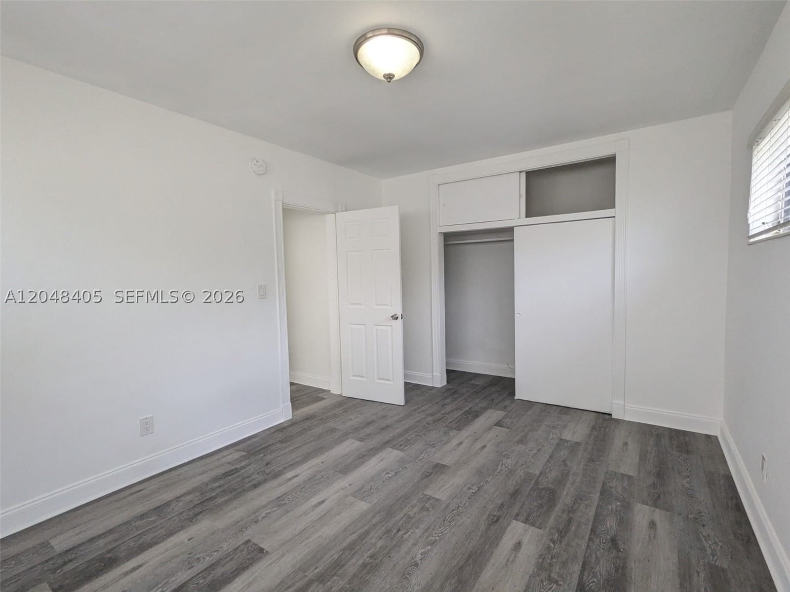 7815 Crespi Blvd