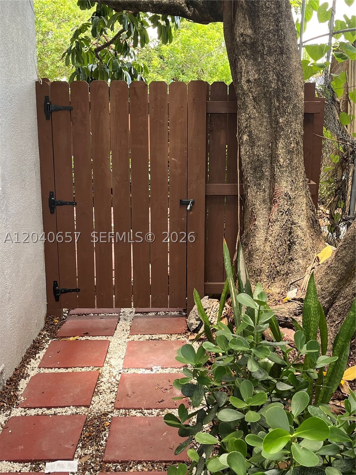 820 SW 31st Ave