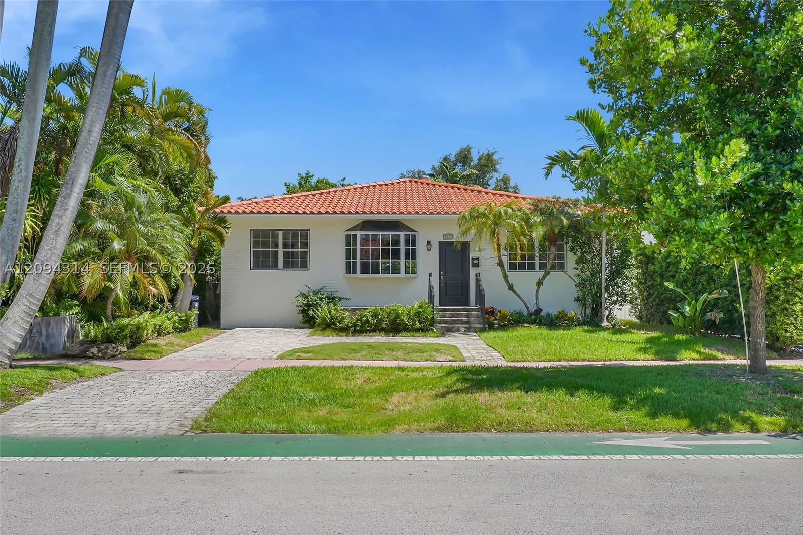 4529 Royal Palm Ave