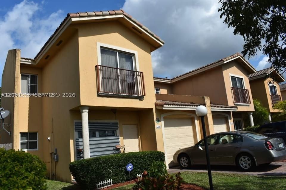 608 SW 7th Ter