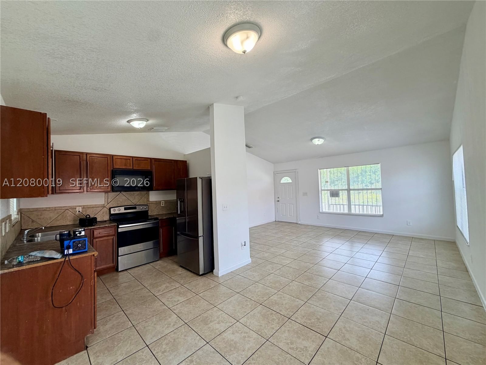 408 NW 12th St