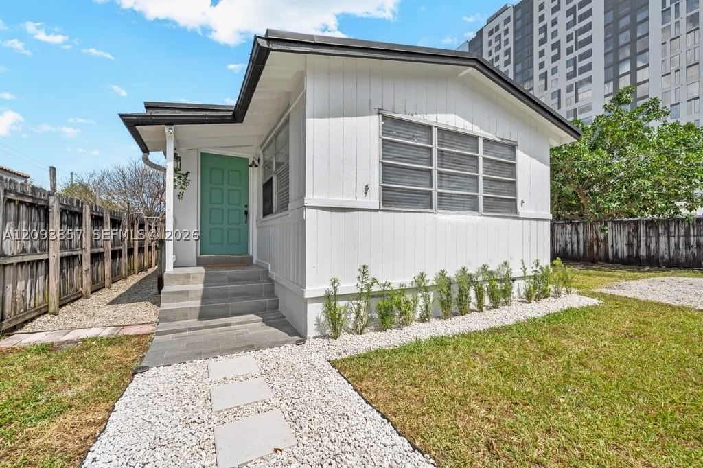 625 SW 110th Ave